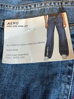 Size 2 NWT Aero High Rise Wide Leg Denim Jeans - Blue